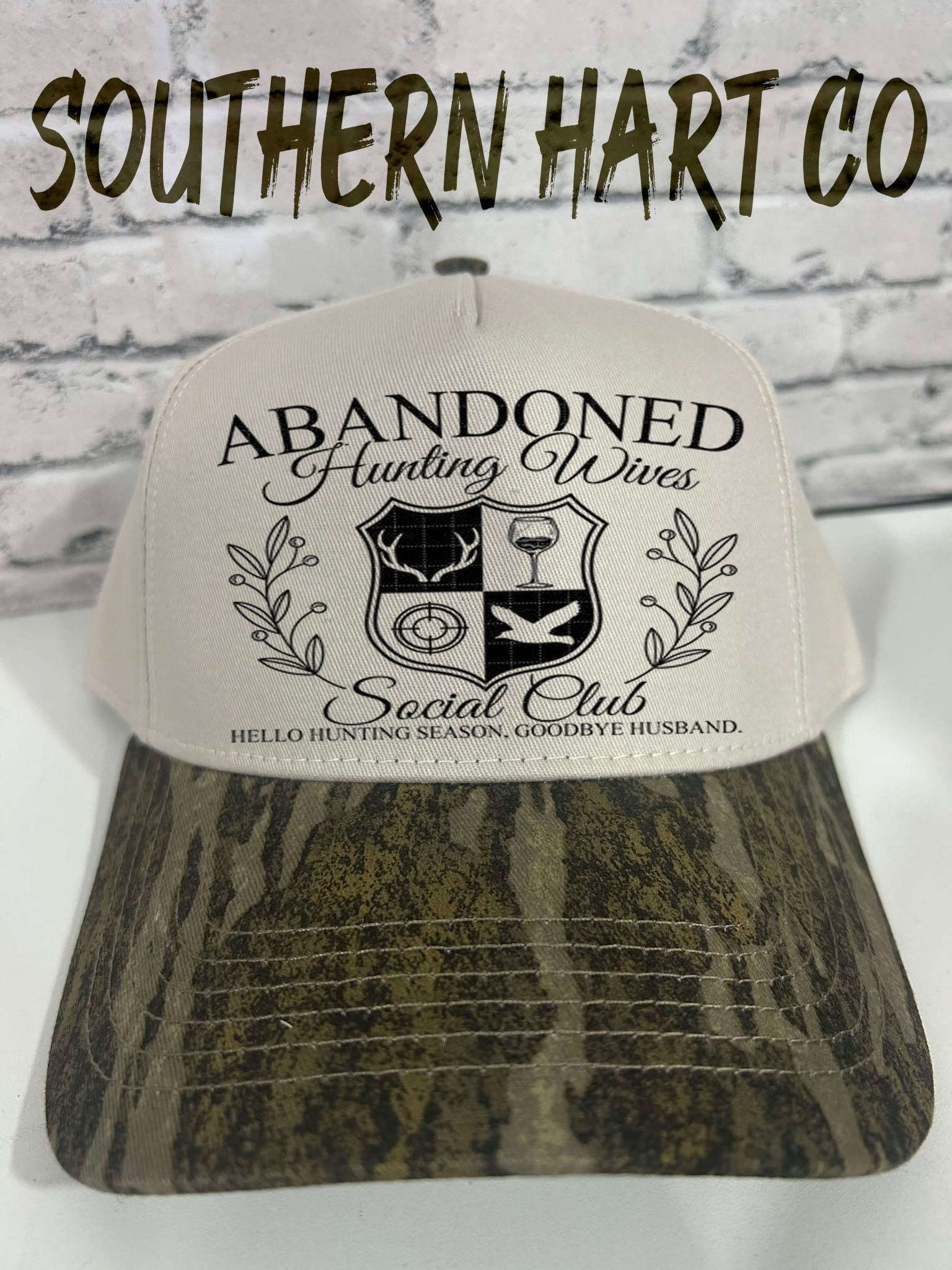 New Bottomland Abandoned Hunting Wives Hat